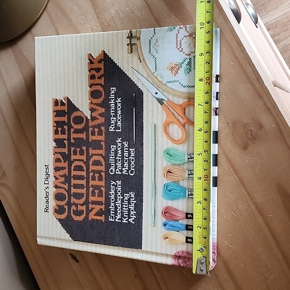 Vintage Reader's Digest Complete Guide to Needlework 1986 - Picture 15 of 16